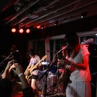 tricot、新曲MVで跳び箱に挑戦