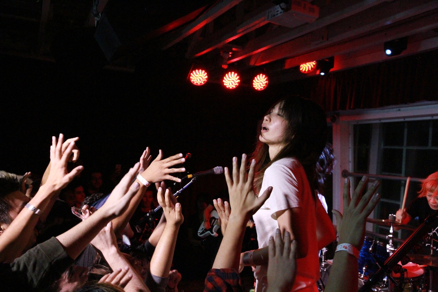 tricot「tricot“YATTOKOSA”tour ～in North America～」アメリカ・サンフランシスコ公演の様子。（写真提供：BAKURETSU RECORDS）