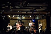 Nabowa「quiet side of Nabowa Tour」東京・晴れたら空に豆まいて公演の様子。(Photo by Meg Suko)
