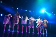 lyrical schoolによるライブの様子。