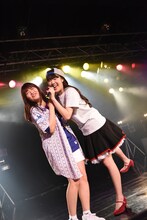 大ファンの高橋麻里が接近してきたことで幸福度が頂点に達したayaka。