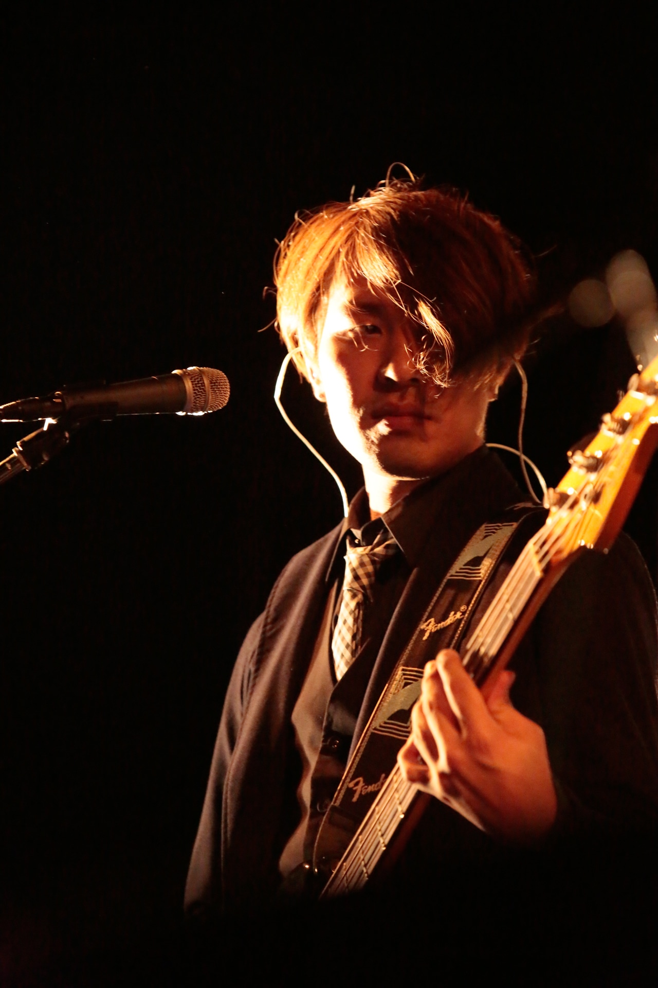 宇野剛史（B, Cho）（Photo by MASANORI FUJIKAWA）