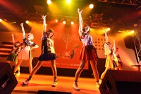 「妄想キャリブレーションLIVE TOUR2015～はじめてNIPPON▽ちゅYOUをちぇっくします！～」（▽はハートマーク）の様子。