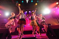 「妄想キャリブレーションLIVE TOUR2015～はじめてNIPPON▽ちゅYOUをちぇっくします！～」（▽はハートマーク）の様子。