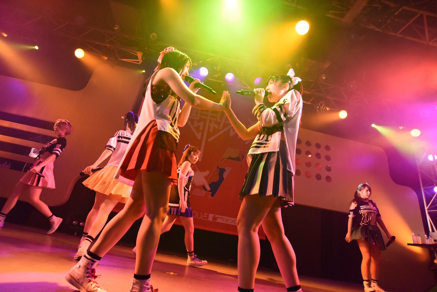 「妄想キャリブレーションLIVE TOUR2015～はじめてNIPPON▽ちゅYOUをちぇっくします！～」（▽はハートマーク）の様子。