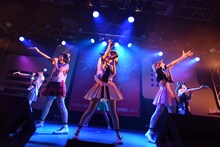 「妄想キャリブレーションLIVE TOUR2015～はじめてNIPPON▽ちゅYOUをちぇっくします！～」（▽はハートマーク）の様子。