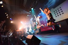 「妄想キャリブレーションLIVE TOUR2015～はじめてNIPPON▽ちゅYOUをちぇっくします！～」（▽はハートマーク）の様子。