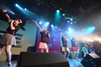 「妄想キャリブレーションLIVE TOUR2015～はじめてNIPPON▽ちゅYOUをちぇっくします！～」（▽はハートマーク）の様子。