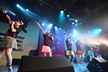 「妄想キャリブレーションLIVE TOUR2015～はじめてNIPPON▽ちゅYOUをちぇっくします！～」（▽はハートマーク）の様子。