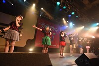 「妄想キャリブレーションLIVE TOUR2015～はじめてNIPPON▽ちゅYOUをちぇっくします！～」（▽はハートマーク）の様子。