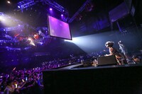 DJ 陽気なゴッドサマーズ from バンドじゃないもん！（撮影：後藤壮太郎）