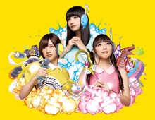 イヤホンズ（左が高橋李依）