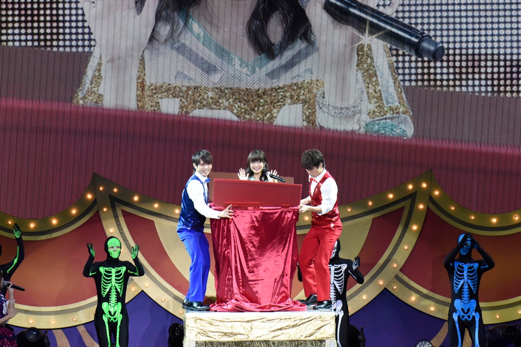 「日テレ HALLOWEEN LIVE 2015 ハロウィン・ナイト総決算！ 1万人のハロウィン・ナイトスペシャル!!」の様子。(c)AKS