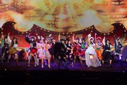 「日テレ HALLOWEEN LIVE 2015 ハロウィン・ナイト総決算！ 1万人のハロウィン・ナイトスペシャル!!」の様子。(c)AKS