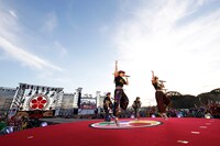 ももいろクローバーZ「水城・大野城築造 竈門神社創建1350年 九州国立博物館 開館10周年 日本遺産認定記念 ももクロ男祭り2015 in 太宰府」の様子。（Photo by HAJIME KAMIIISAKA+Z）