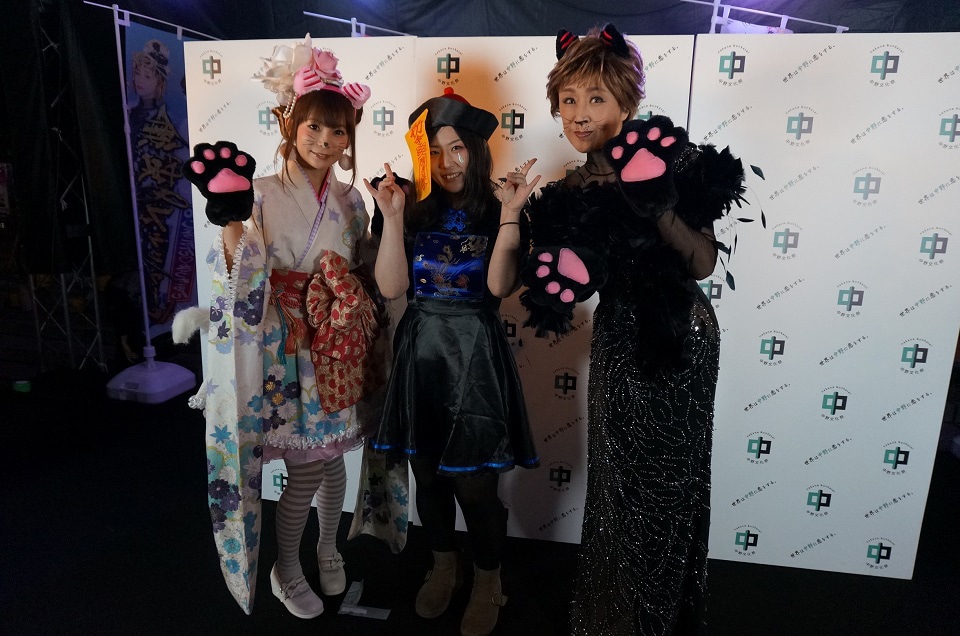シングル「無限∞ブランノワール」特典会の様子。（提供：ソニー・ミュージックレーベルズ）