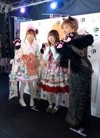 シングル「無限∞ブランノワール」特典会の様子。（提供：ソニー・ミュージックレーベルズ）