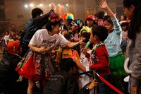 ももいろクローバーZ「佐々木彩夏演出 ももクロ親子祭り2015」の様子。（Photo by HAJIME KAMIIISAKA）