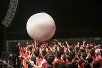 大玉送りに挑戦する同志諸君。