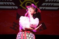 「テトリアシトリ」を歌う上坂すみれ。