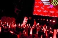 「七つの海よりキミの海」パフォーマンス時の様子。