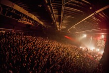 ROTTENGRAFFTY「Live Is Beautiful Tour 2015-2016」東京・豊洲PIT公演の様子。（Photo by HayachiN）