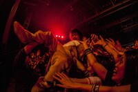 ROTTENGRAFFTY「Live Is Beautiful Tour 2015-2016」東京・豊洲PIT公演のアンコールの様子。（Photo by HayachiN）
