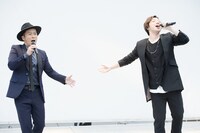 左より黒沢薫、三浦大知。（撮影：緒車寿一）