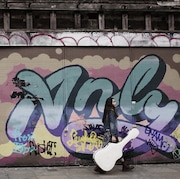 Anly「太陽に笑え」通常盤ジャケット