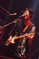 石毛輝（Vo, G, Syn / the telephones）（撮影： 小川舞）