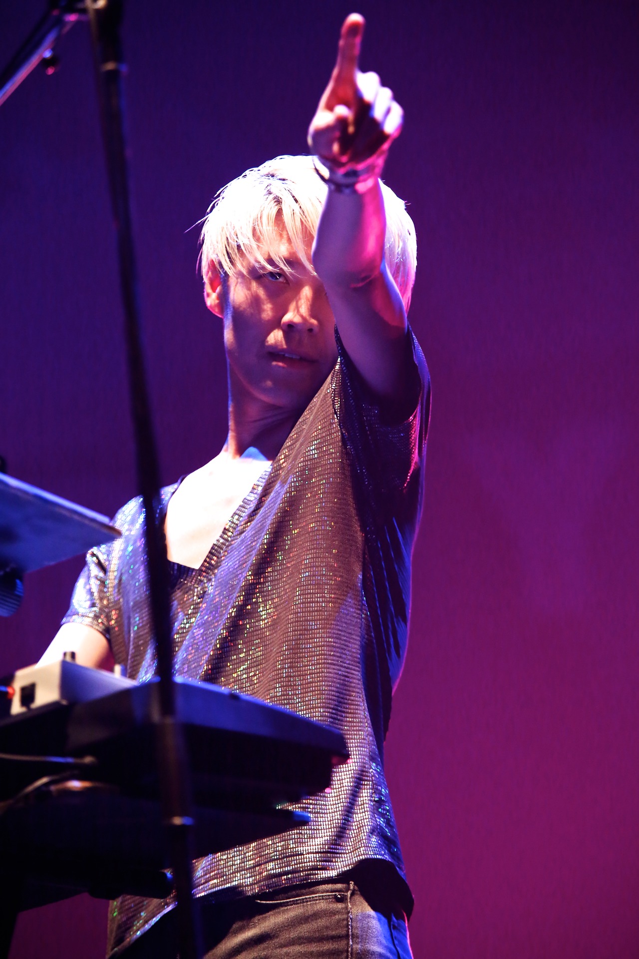 岡本伸明（Syn, Cowbell, Shriek / the telephones）（Photo by Viola Kam [V'z Twinkle Photography]）