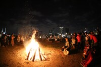 「豊洲野音CARNIVAL ～InterFM897 開局記念～」10月31日公演の様子。