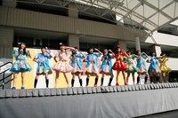 横一列に並んだときめき▽宣伝部×ばってん少女隊。（撮影：濱本英介）