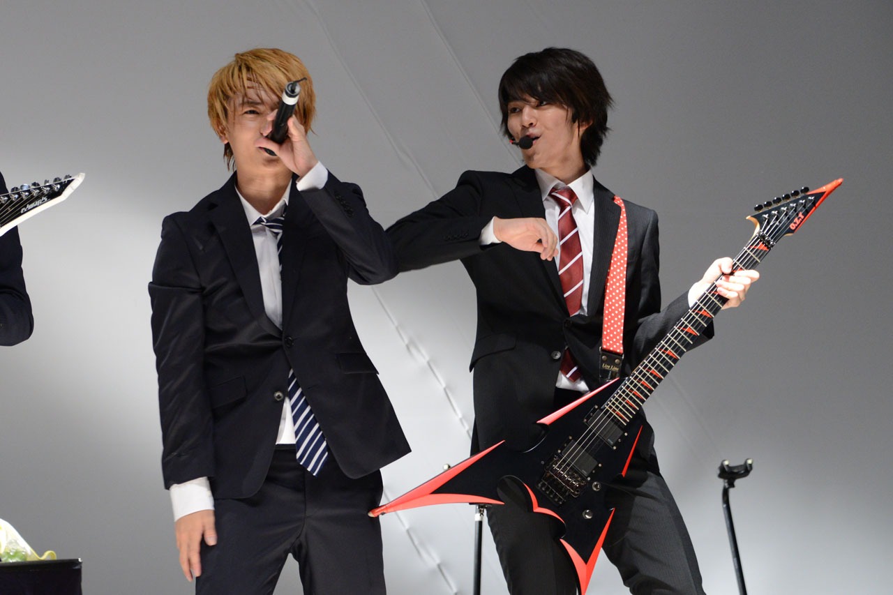 左からTo-i、MASAKI。
