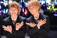 左からRYUJI、To-i。