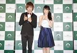 左からUMI☆KUUN、松井咲子。(撮影:濱野智)