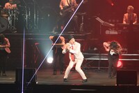 五郎丸歩選手のマネをするKEEN。（Photo by MITSU）