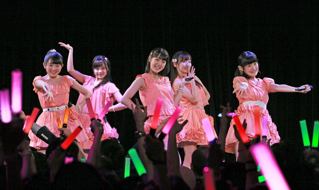 「カントリー・ガールズ1周年記念イベント＆嗣永桃子復活祭」の様子。（提供：アップフロントグループ）