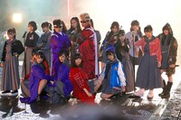 「しぇからしか！」ミュージックビデオ撮影時のワンシーン。 (c)AKS