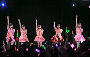 「カントリー・ガールズ1周年記念イベント＆嗣永桃子復活祭」の様子。（提供：アップフロントグループ）