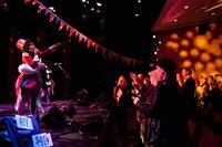 チャラン・ポ・ランタン「JAPAN SOCIETY presents 『Charan-Po-Rantan Concert + Party』」の様子。（Photo by Mayumi Nashida）