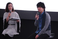 左からレイチェル・チャン、秦基博。