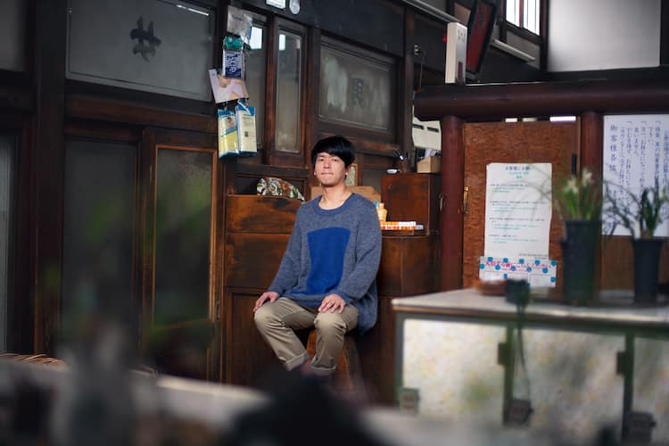 王舟、Kindness監督の「ディスコブラジル」MV完成 - 音楽ナタリー