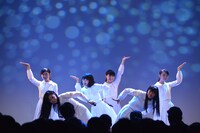 アイドルネッサンス「エビスで想い出トラベルネッサンス vol.1」の様子。