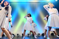 アイドルネッサンス「エビスで想い出トラベルネッサンス vol.1」の様子。
