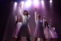 アイドルネッサンス「エビスで想い出トラベルネッサンス vol.1」の様子。