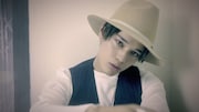 XOX「XXX」ミュージックビデオのワンシーン。