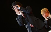 表情豊かに「俺たちルーキーズ」を歌うMASAKI。