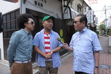 左よりレキシ、マキタスポーツ、タモリ。 (c)テレビ朝日