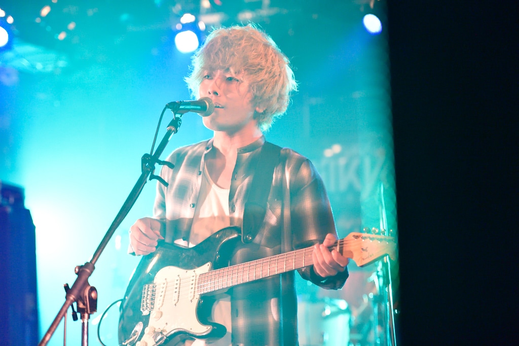 小浦和樹（Vo, G）（Photo by JIN）